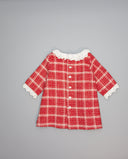 Vestido rojo de tweed de cuadros, cuello blanco bordado y botones de nácar