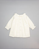 Vestido beige de tweed con lazo rosa de grosgrain y bolsillos