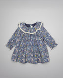 Vestido de bebé floral con volante y puntilla en cuello