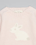 Jersey rosa de cashmere con intarsia de conejito beige y gris