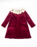 Vestido granate evasé con cuello de encaje