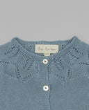 Chaqueta bebé Fina Ejerique azul acero tricot algodón con calados y botones nácar talla 12 meses