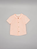 Camisa bebé niño vichy naranja y blanco, manga corta, cuello redondo y botones madera, Fina Ejerique