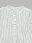 Camisa infantil Fina Ejerique de rayas verdes y blancas con cuello mao y botones blancos, manga larga