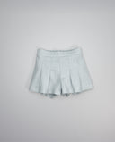 Shorts de lino azul celeste con tablas y cintura elástica, estilo elegante y fluido para mujer
